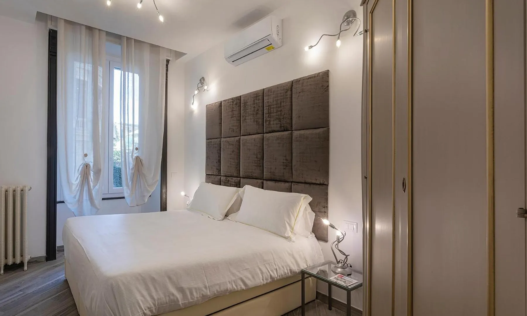 Dclass Apartments Genova Acquario White